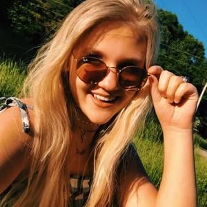 Meet your Posher, Karlie